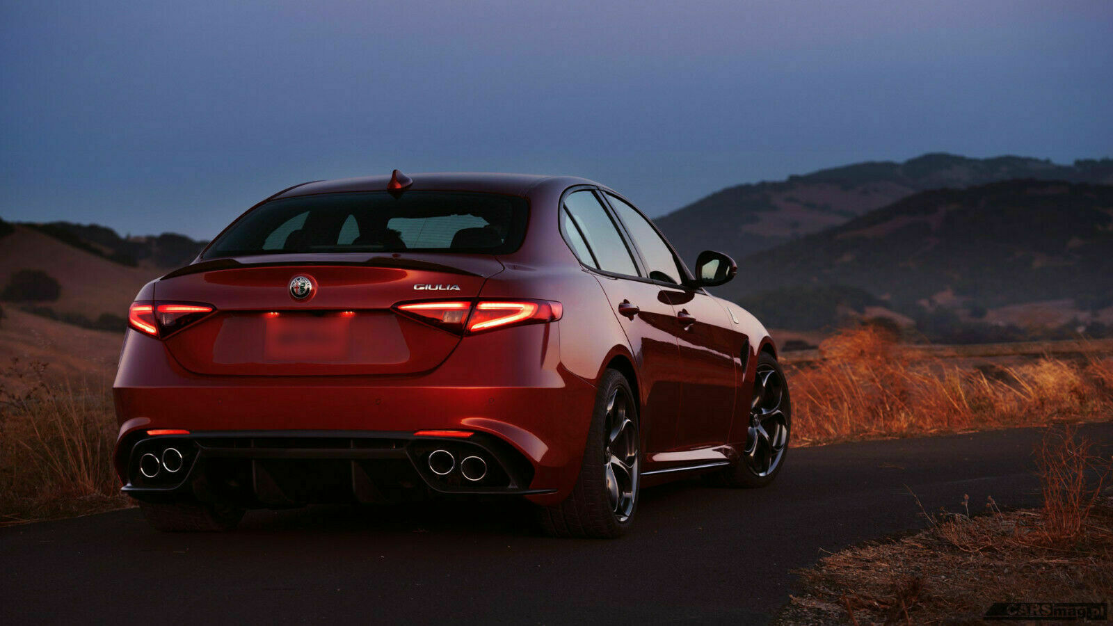 Alfa Romeo Giulia rear trunk spoiler