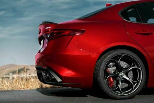 Alfa Romeo Giulia rear trunk spoiler